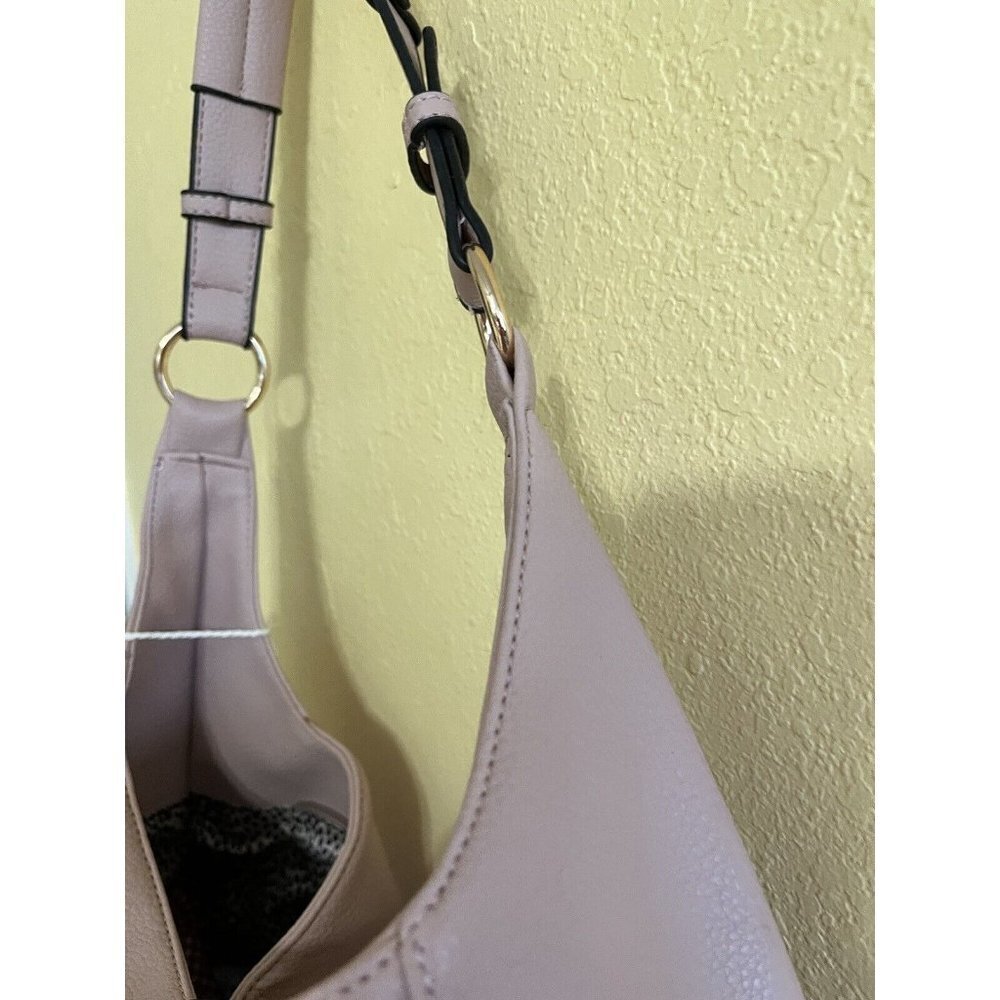 Alyssa Peta approved Soft Vegan pink shoulder bag & wristlet 2 pieces lead free - Picture 3 of 16